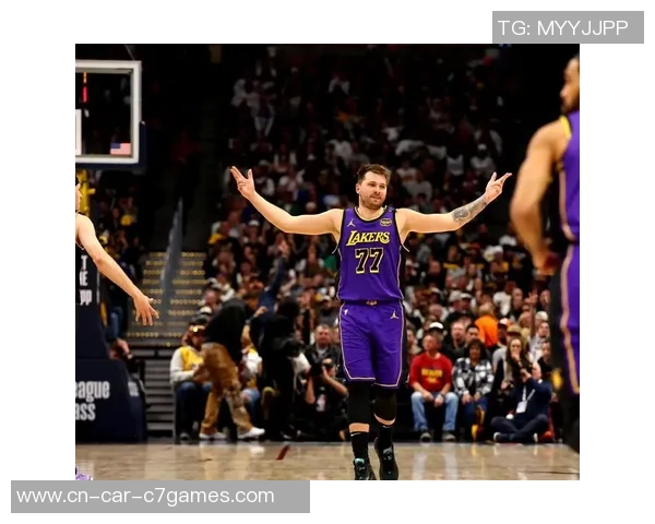 湖人队在2020年12月31日对阵马刺队的精彩比赛回顾与分析 湖人队在2020年12月31日对阵马刺队的精彩比赛回顾与分析